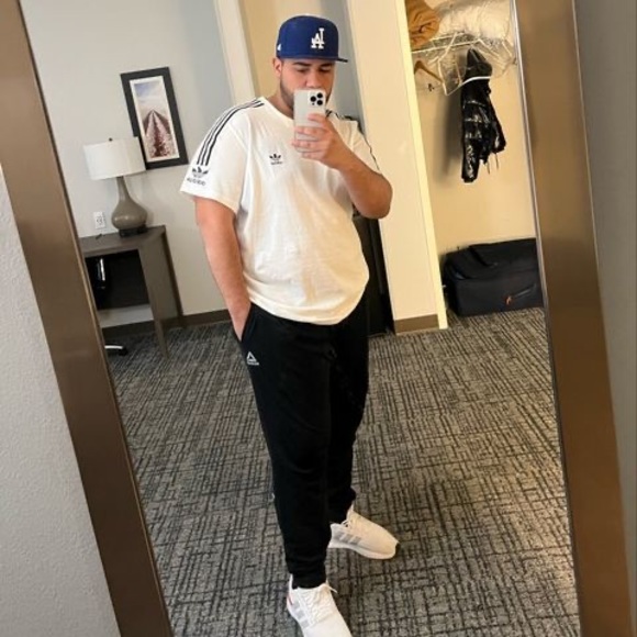 Meet your Posher, Cesar - Picture 1 of 1